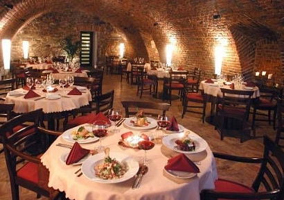 Café & Bar, Restaurace a Terasy Střelecký ostrov