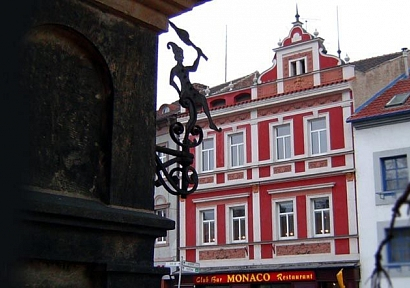 Monaco Restaurant & Bar