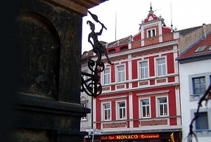 Monaco Restaurant & Bar