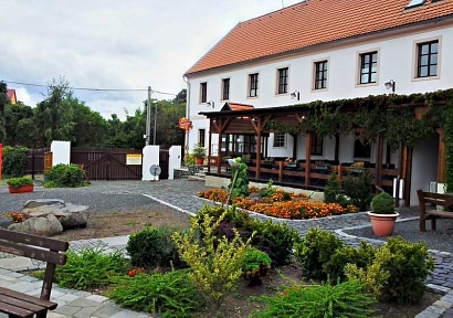 Restaurace a penzion Na Statku