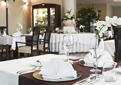 RestauRaCe Hluboká
